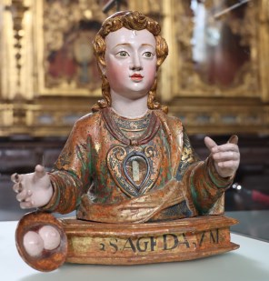 카타니아의 성녀 아가타 흉상 성해함_photo by Lawrence OP_in the National Tile Museum in Lisbon_Portugal.jpg